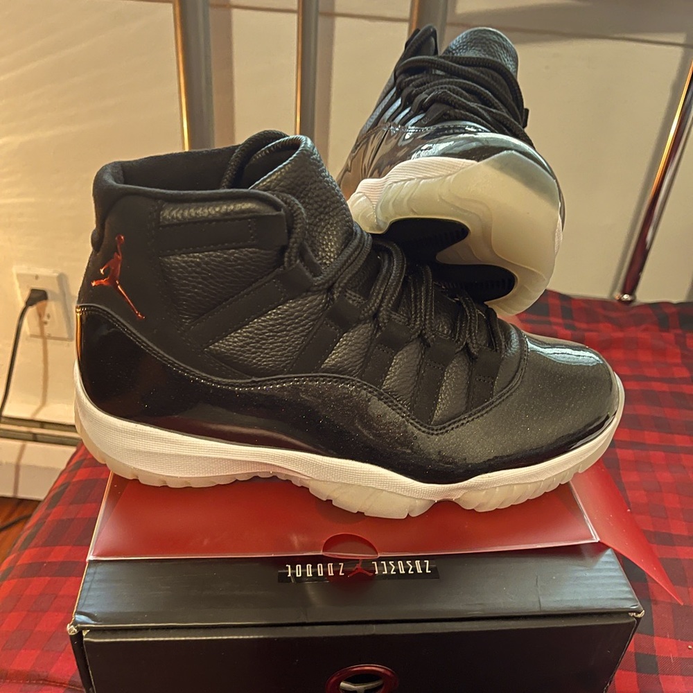 JORDAN RETRO 11 SIZE 7.5 Men Size